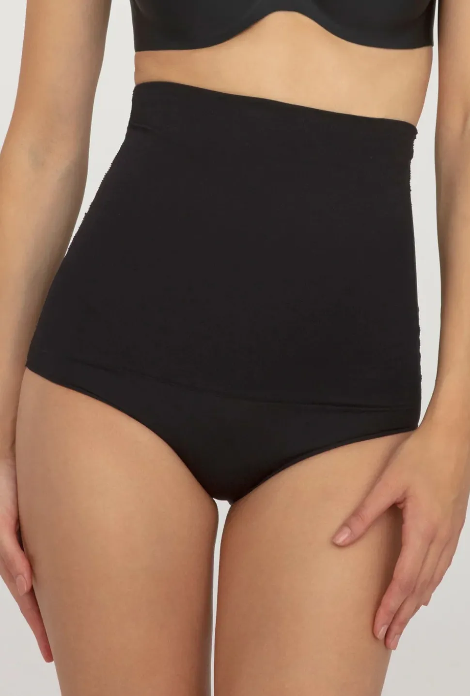 Majtki wyszczuplające z wysokim stanem Bikini HW Shape line