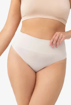 Modelujące stringi Correct Sensual Skin