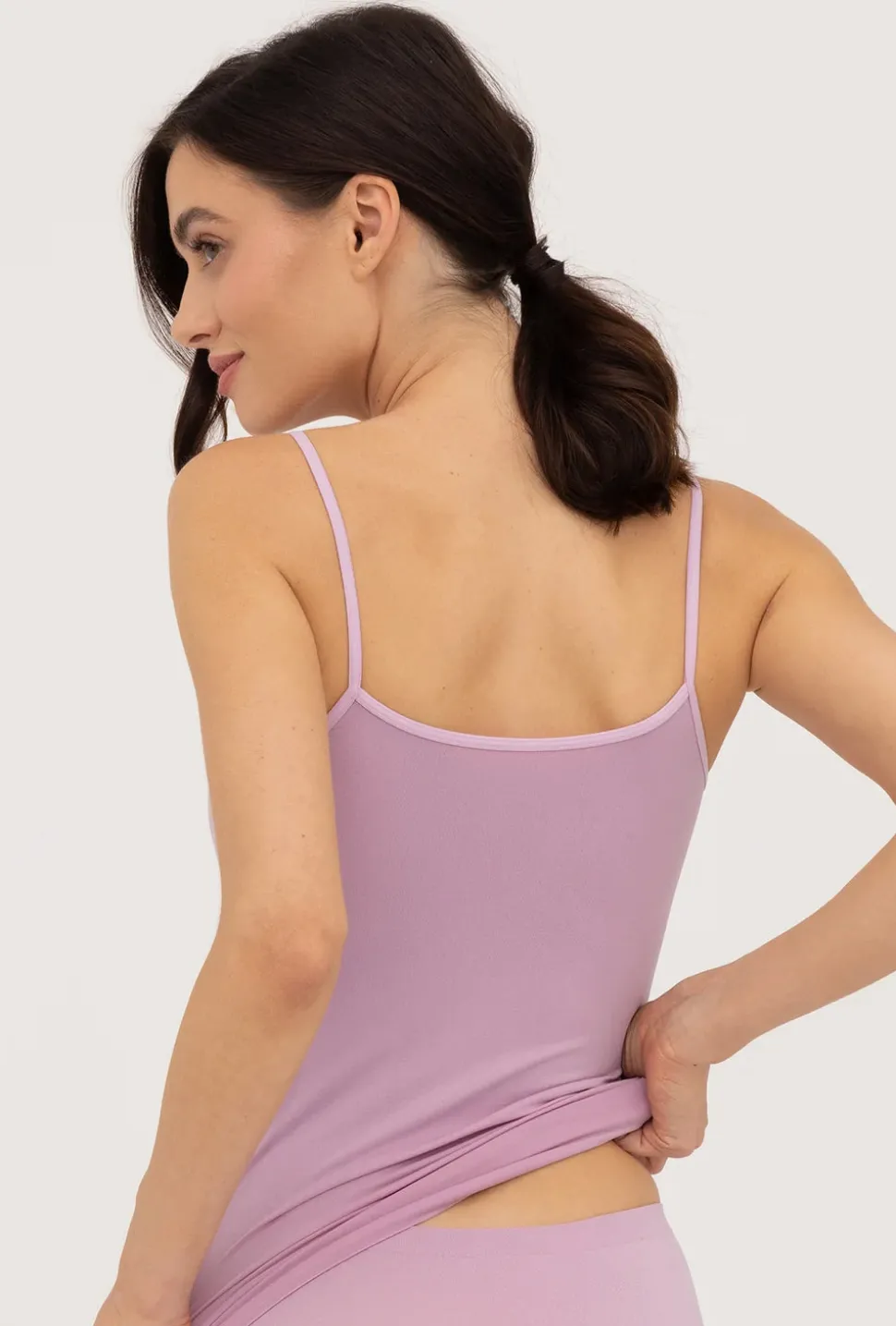 Top bezszwowy na cienkich ramiączkach Camisole